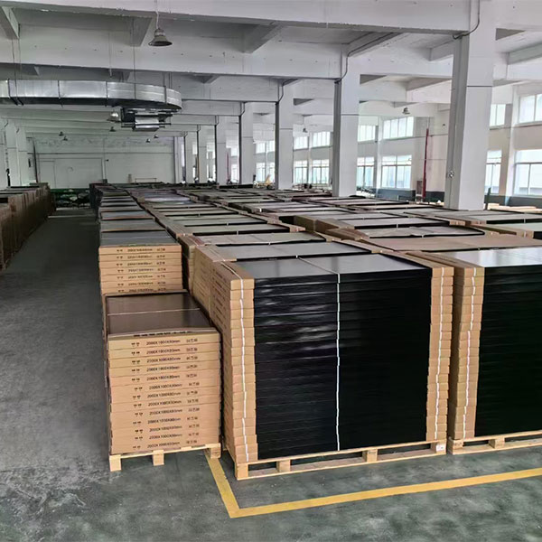 Compact Flat Plate Solar Water Heater