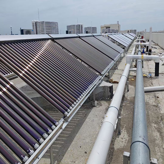 No Pressure Solar Collector